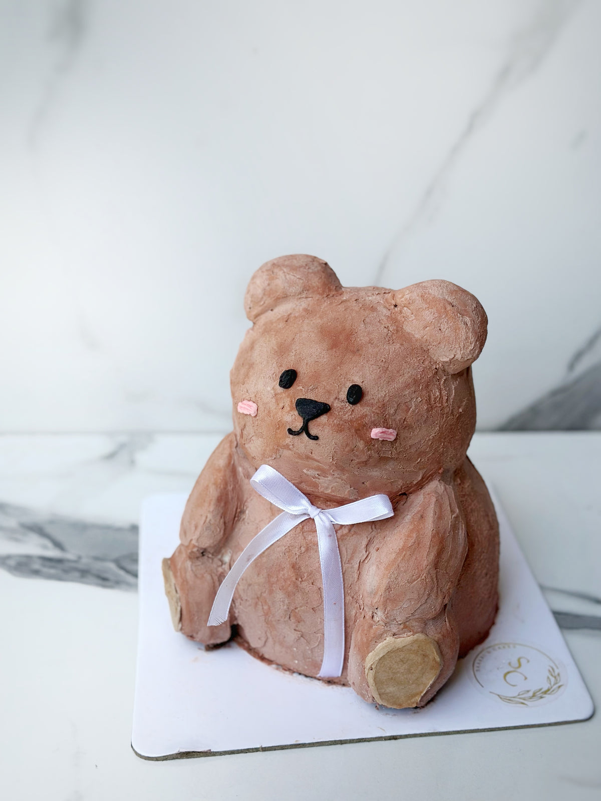 Hug bear cake from Saaaaiscakes Karachi