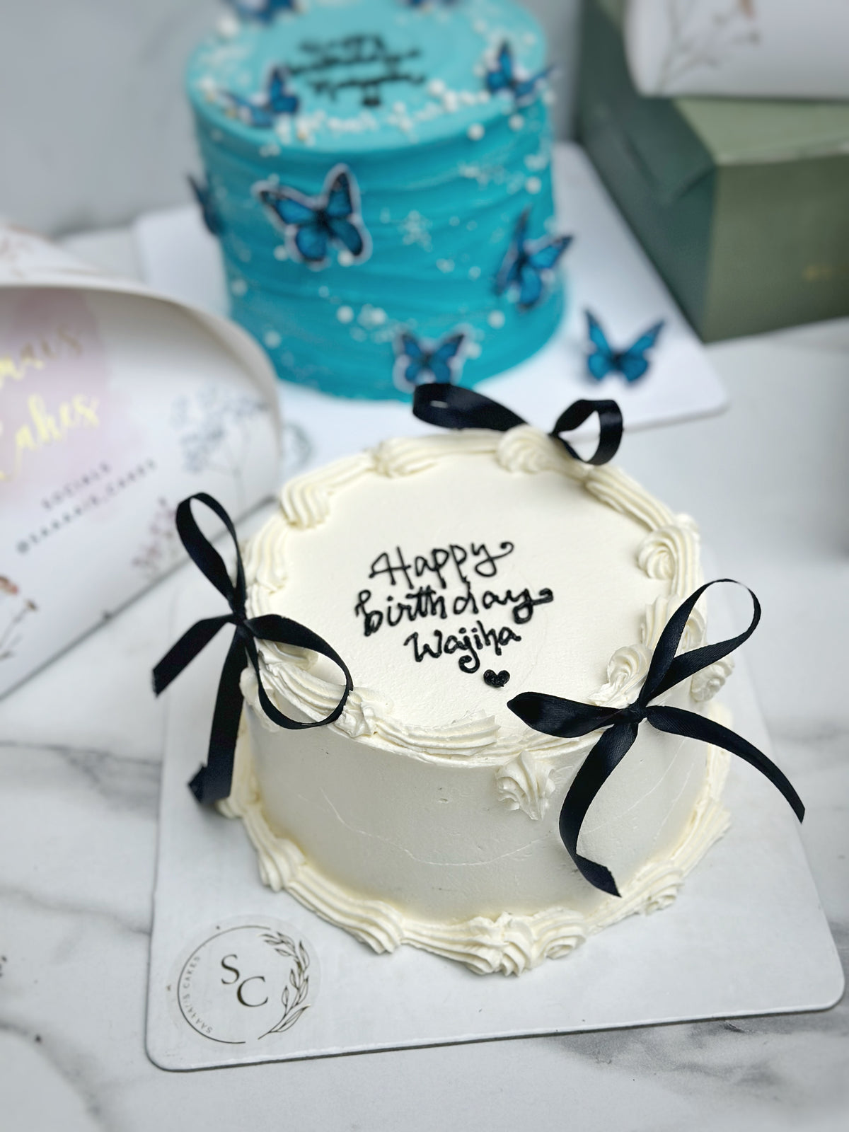 vintage cake cake from Saaaaiscakes Karachi