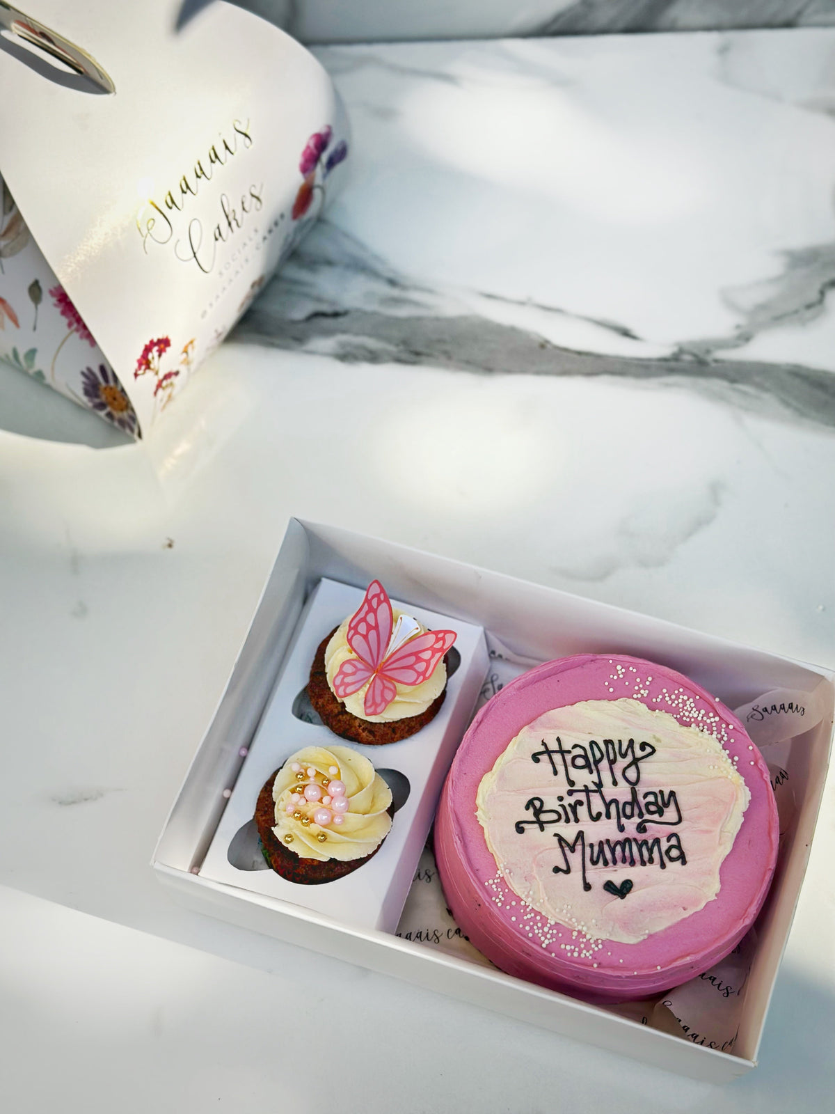 Duo box cake from Saaaaiscakes Karachi