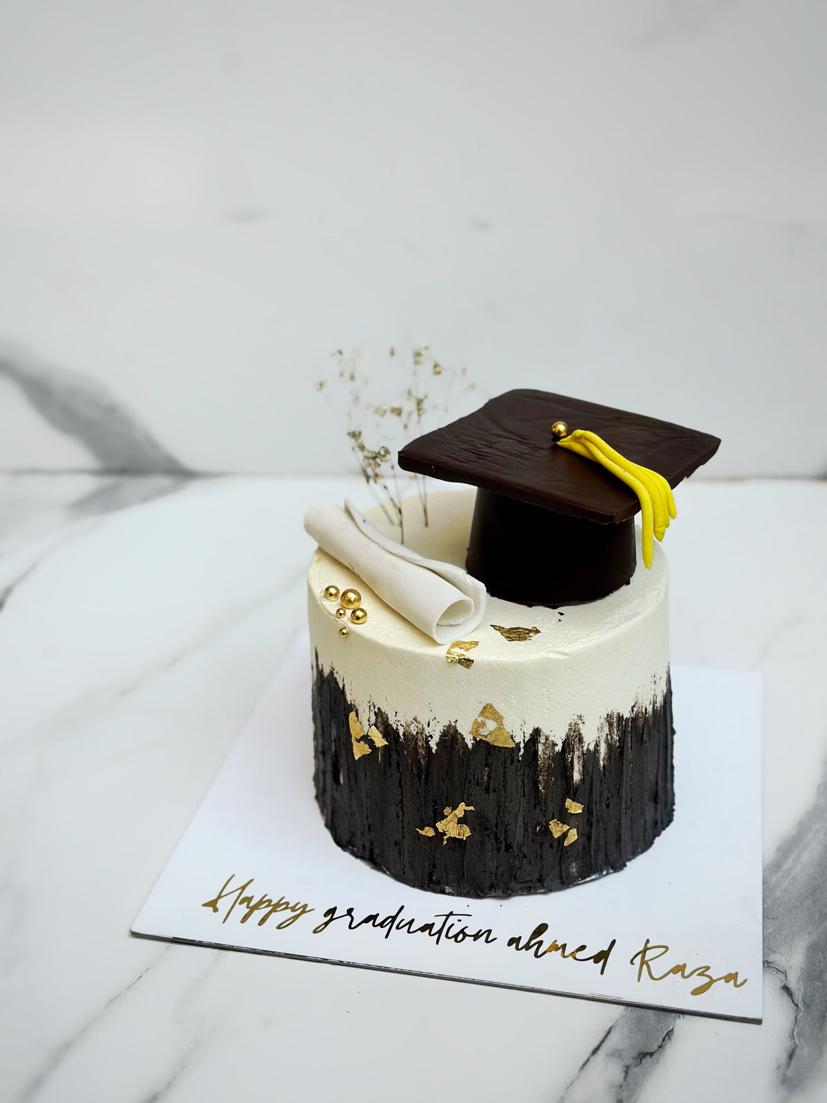 graduation glory cake from Saaaaiscakes Karachi
