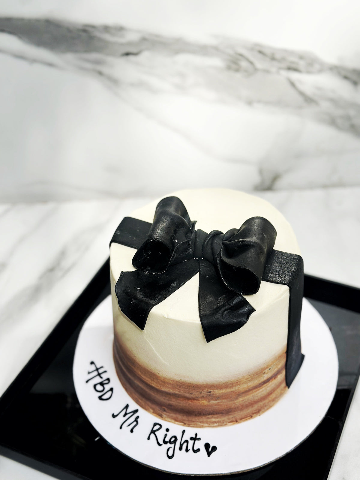 Rustic bow cake from Saaaaiscakes Karachi