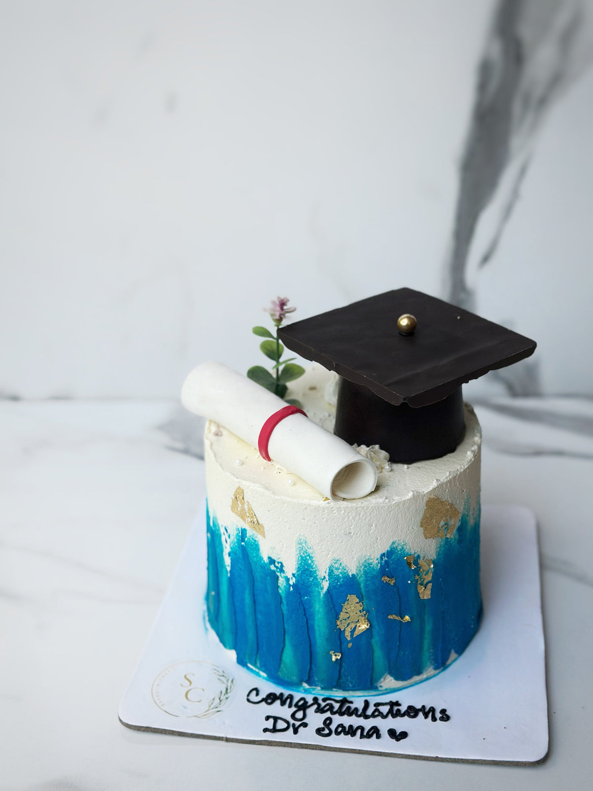 Grad-itude cake from Saaaaiscakes Karachi