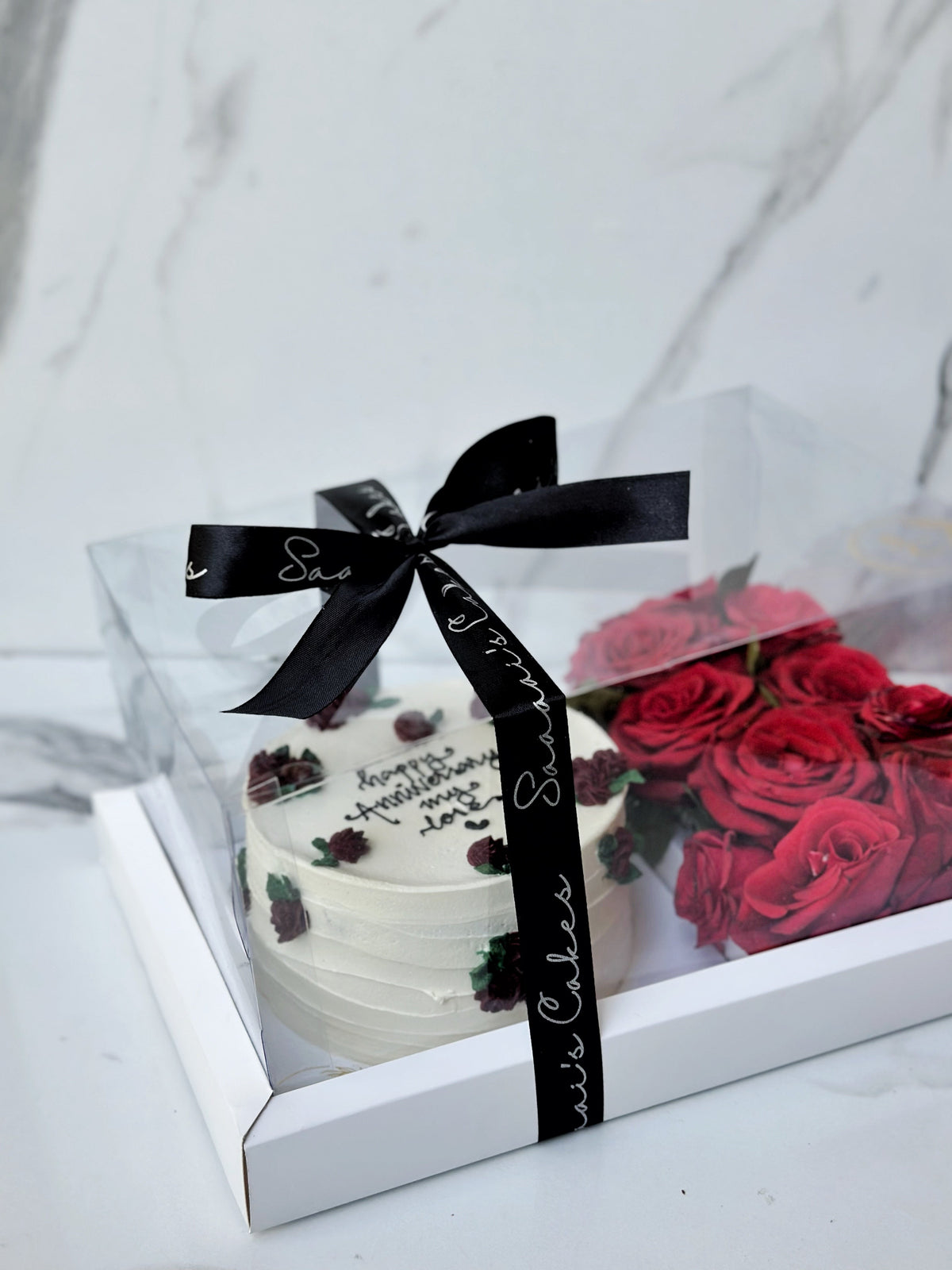 Amour in a Box cake from Saaaaiscakes Karachi